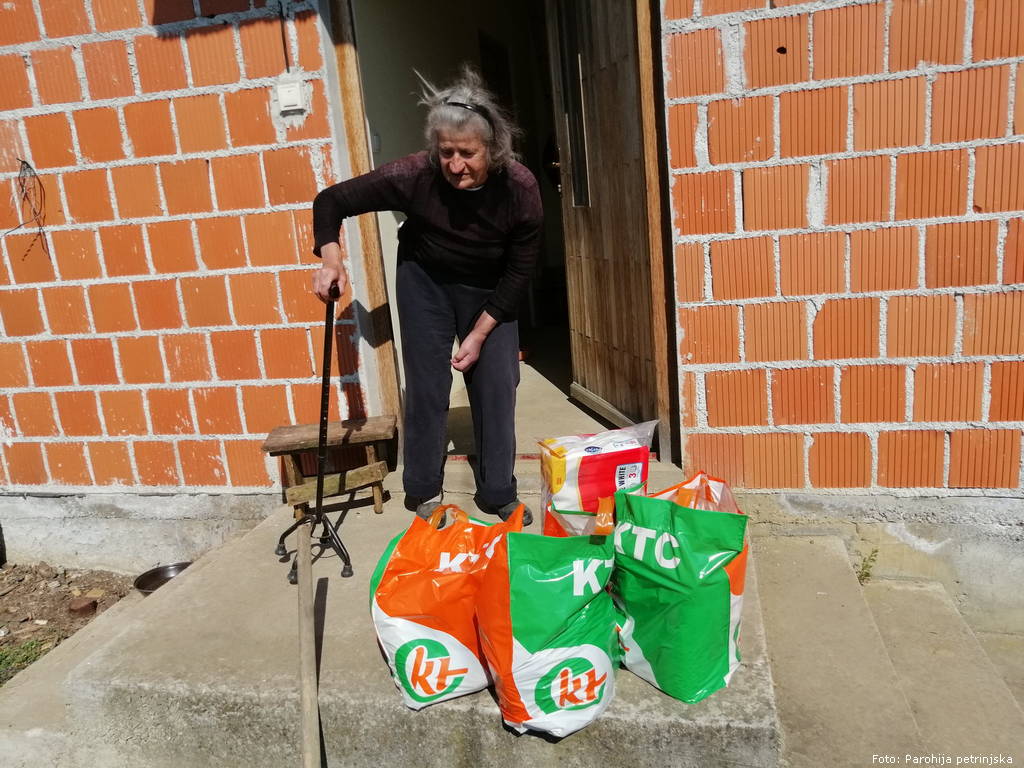 Otac_Sasa_pomoc_42.jpg