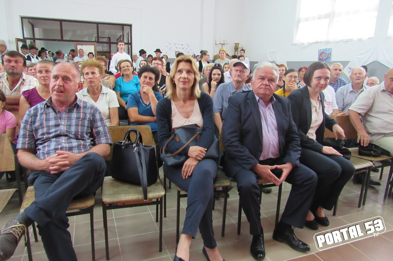 Smotra_folklora_u_Jabukovcu_05.jpg