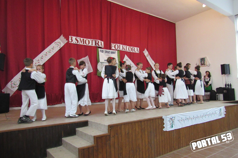 Smotra_folklora_u_Jabukovcu_15.jpg