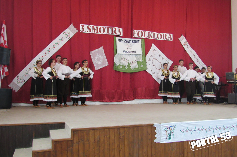 Smotra_folklora_u_Jabukovcu_37.jpg