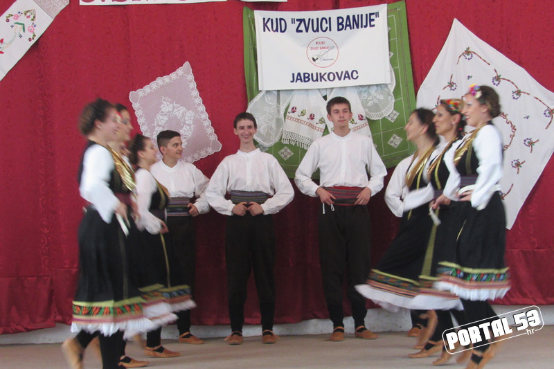 Smotra_folklora_u_Jabukovcu_40.jpg