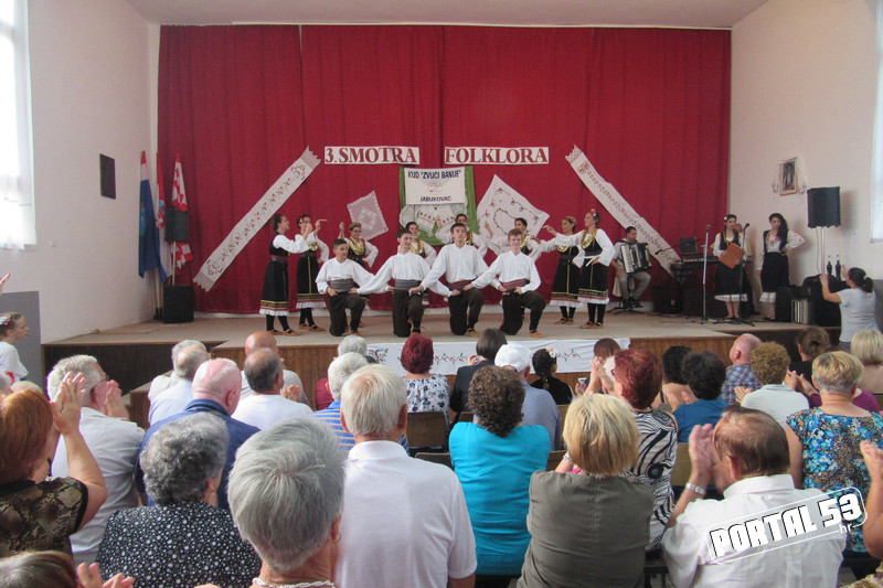 Smotra_folklora_u_Jabukovcu_41.jpg
