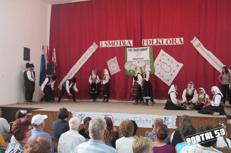 Smotra_folklora_u_Jabukovcu_48.jpg