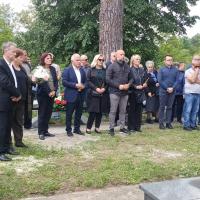 Parastos U Glini 24
