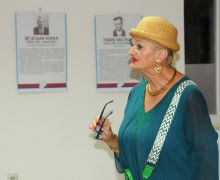 Akademik Radmila Tonković na otvaranju izložbe o znemenitim Srbima Korduna